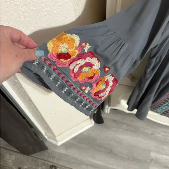 Savanna Jane Gray Embellished Blouse with Mandarin Collar - Picture 4 of 4